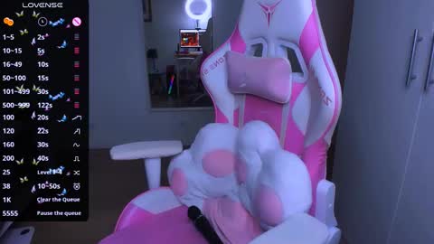   online show from December 7, 11:12 pm