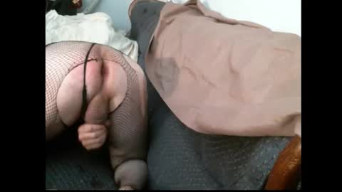 Snapshot of monasnuts chatting on October 2, 9:44 pm monasnuts online show from October 2, 9:44 pm