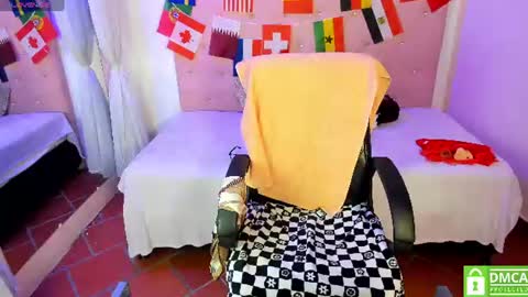 Snapshot of monica_420 chatting on July 13, 7:49 pm Monica online show from July 13, 7:49 pm