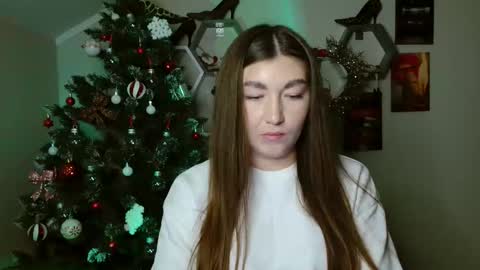 Snapshot of monica_sweets chatting on November 12, 12:16 pm sweet girl and shine body online show from November 12, 12:16 pm