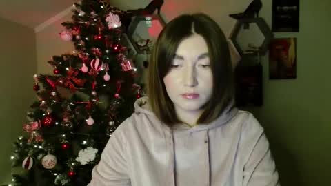 Snapshot of monica_sweets chatting on November 20, 8:14 am sweet girl and shine body online show from November 20, 8:14 am