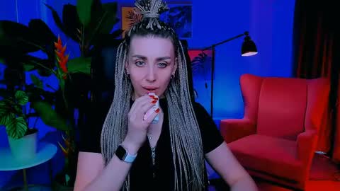 monicariley online show from May 21, 10:55 am