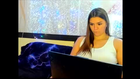 Snapshot of monika_youu chatting on May 29, 12:58 pm Monika online show from May 29, 12:58 pm