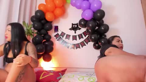 monikk__harrison online show from October 28, 9:57 am