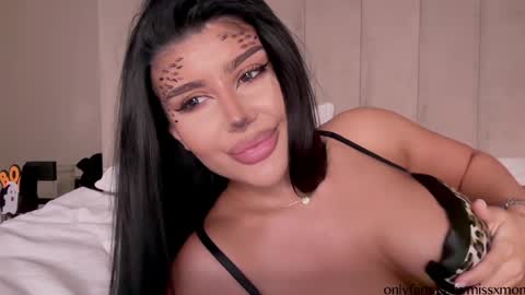 Alessia online show from October 31, 5:47 pm