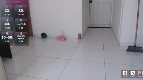 Snapshot of monkey_uchiha77 chatting on February 23, 7:55 pm simon dice online show from February 23, 7:55 pm