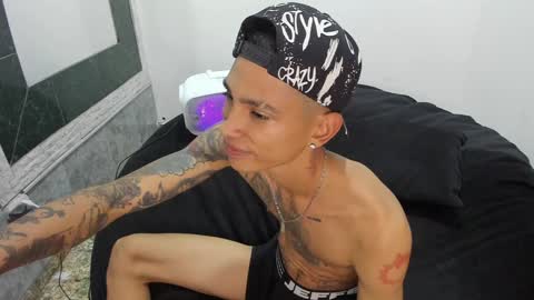 monkeyd_66 online show from February 8, 3:00 pm