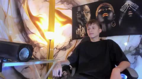 Snapshot of mono_blonde chatting on October 3, 7:11 pm mono_blonde online show from October 3, 7:11 pm