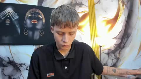 Snapshot of mono_blonde chatting on May 24, 11:04 am mono_blonde online show from May 24, 11:04 am