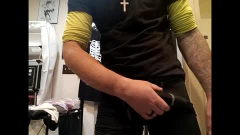 Snapshot of monrod2517 chatting on December 9, 9:39 am monrod2517 online show from December 9, 9:39 am