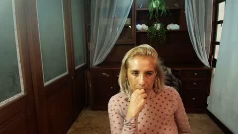 Snapshot of monserratgray chatting on July 24, 12:25 pm MONSERRAT online show from July 24, 12:25 pm