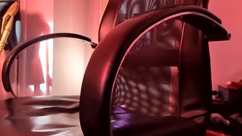 Snapshot of monster293147 chatting on October 19, 7:25 pm monster293147 online show from October 19, 7:25 pm