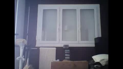 Snapshot of montmasse chatting on April 21, 2:23 pm montmasse online show from April 21, 2:23 pm