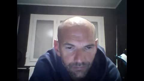 Snapshot of montmasse chatting on April 24, 10:23 pm montmasse online show from April 24, 10:23 pm
