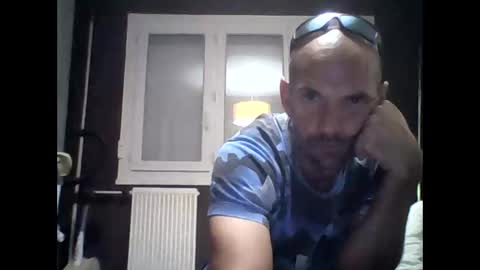 Snapshot of montmasse chatting on April 27, 9:02 pm montmasse online show from April 27, 9:02 pm