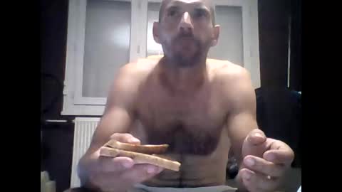 Snapshot of montmasse chatting on May 29, 12:36 pm montmasse online show from May 29, 12:36 pm