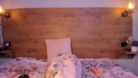 monwuw online show from July 9, 12:48 am