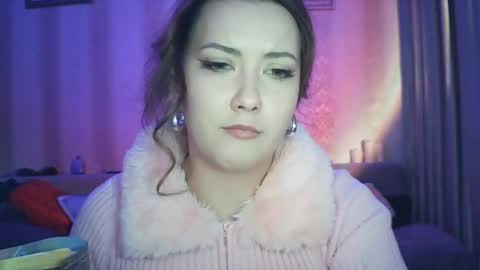 moodiemira online show from February 17, 5:30 pm