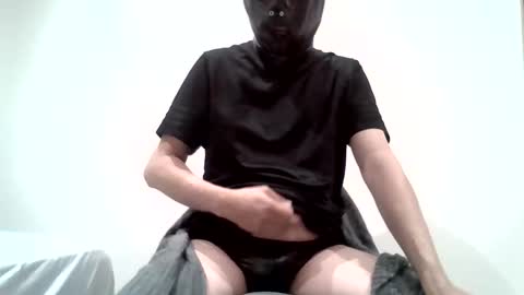 Snapshot of moon_84 chatting on May 22, 12:51 am Moon 84 online show from May 22, 12:51 am