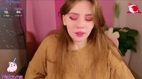 Snapshot of moon__bunny chatting on February 6, 12:41 pm Moon Bunny online show from February 6, 12:41 pm