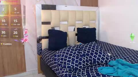 moon_and_fire_ online show from April 11, 7:45 am