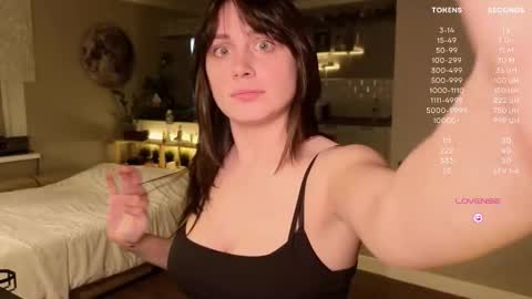 Luna  online show from October 7, 3:20 pm