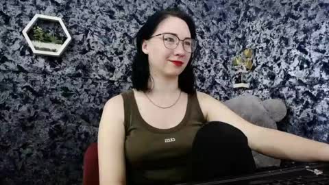 Snapshot of moon_foxy_ chatting on May 12, 7:11 pm Diana online show from May 12, 7:11 pm