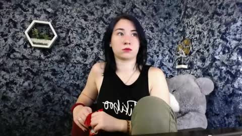 Snapshot of moon_foxy_ chatting on June 2, 10:28 am Diana online show from June 2, 10:28 am