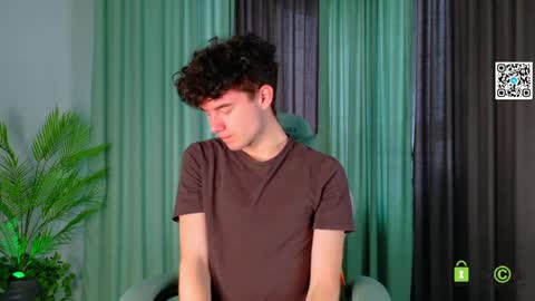 moon_gloww online show from April 6, 2:53 am