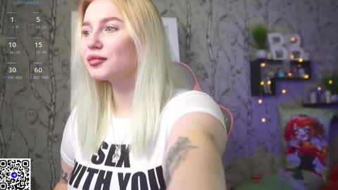 Emilia online show from November 18, 8:08 am