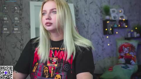 Emilia online show from December 16, 9:03 am