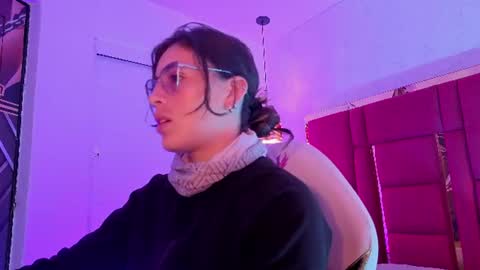 Snapshot of moon_winy chatting on July 5, 11:50 am Winy online show from July 5, 11:50 am