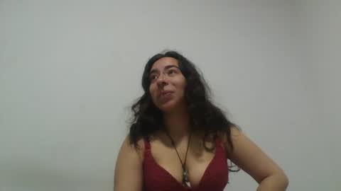 Snapshot of moonandzukko chatting on April 7, 2:01 am moonandzukko online show from April 7, 2:01 am