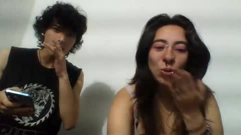 Snapshot of moonandzukko chatting on June 29, 11:27 pm moonandzukko online show from June 29, 11:27 pm