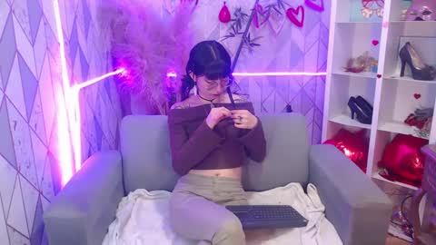 Charlotte online show from October 2, 8:05 pm