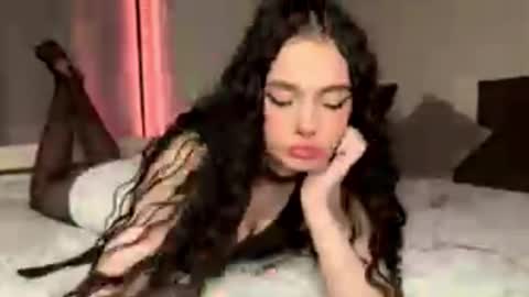 moonfaairy online show from March 5, 5:42 pm