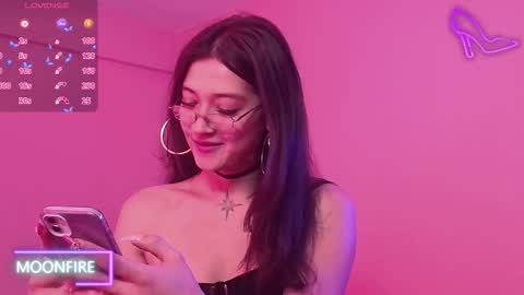 Nicky  online show from November 26, 7:59 pm