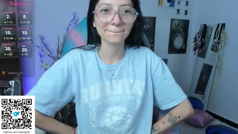 MOON  online show from November 3, 3:19 am