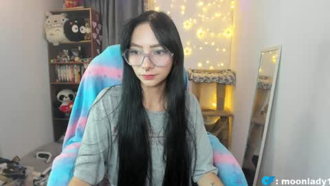 MOON  online show from April 6, 11:49 pm