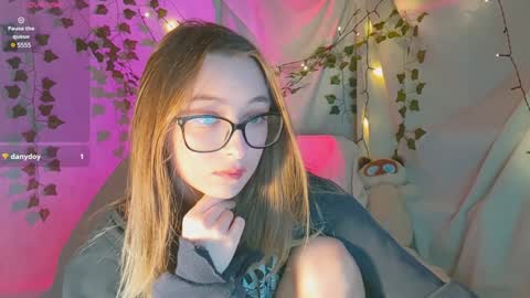 Dana online show from December 7, 1:51 pm