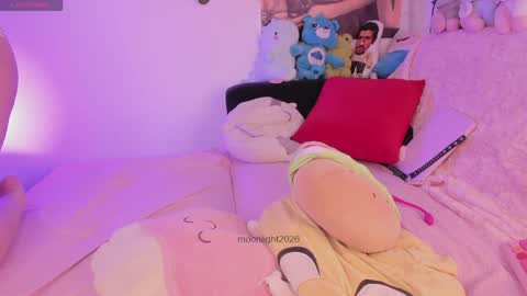 moonliight__ online show from May 9, 3:28 pm