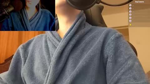 Snapshot of moonsire chatting on January 12, 4:08 pm Moonsire online show from January 12, 4:08 pm