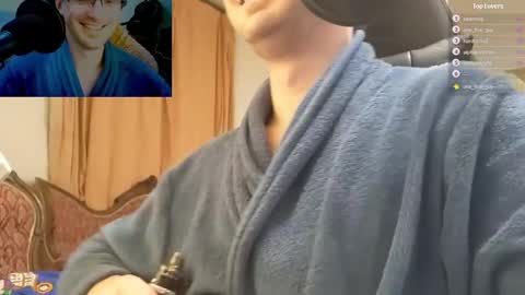 Snapshot of moonsire chatting on January 18, 1:41 am Moonsire online show from January 18, 1:41 am