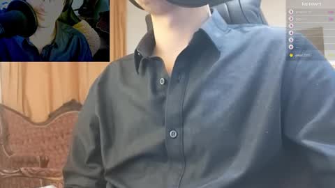 Snapshot of moonsire chatting on January 19, 8:29 am Moonsire online show from January 19, 8:29 am
