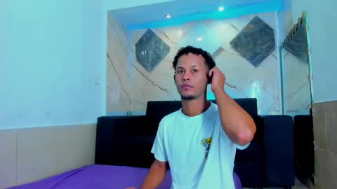 Snapshot of moreno_dream1 chatting on March 16, 4:07 am Danny online show from March 16, 4:07 am