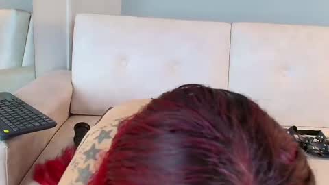 Snapshot of morganacrowley_ chatting on February 27, 2:10 pm Morgana online show from February 27, 2:10 pm