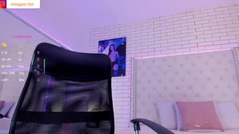 Snapshot of morggan_fx chatting on April 2, 8:28 pm Morggan Castle online show from April 2, 8:28 pm