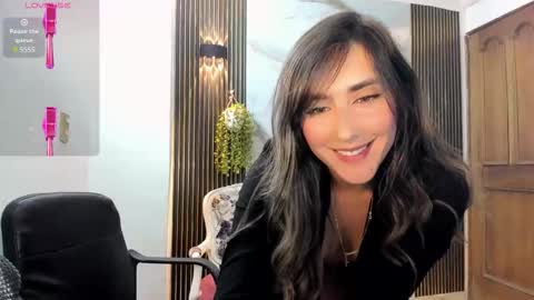 Moriah online show from December 2, 7:20 pm