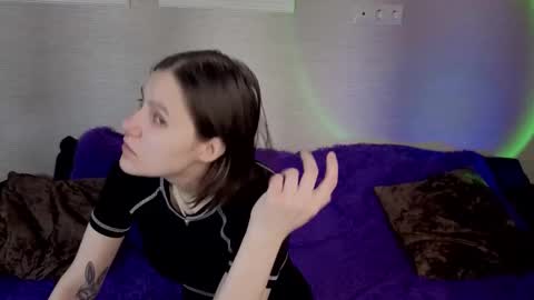 morphedjoy online show from March 1, 6:04 am