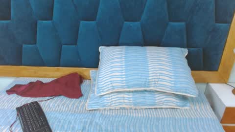 morrigan_luxus online show from March 7, 4:22 pm